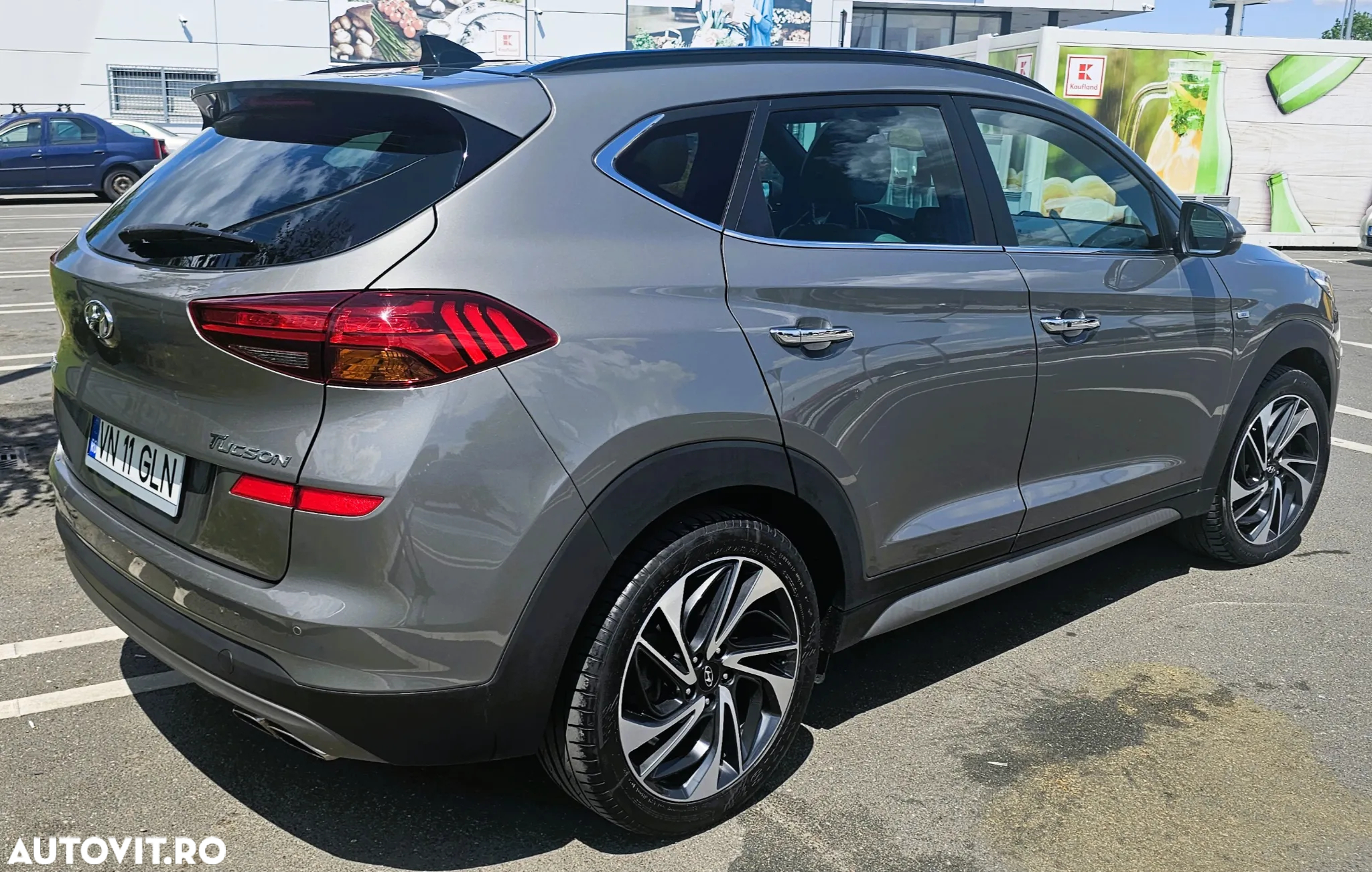 Hyundai Tucson 2.0 CRDI 4WD 8AT Luxury - 6