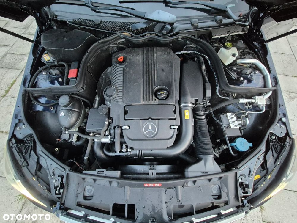 Mercedes-Benz Klasa C 200 T CGI Automatik BlueEFFICIENCY Avantgarde - 34