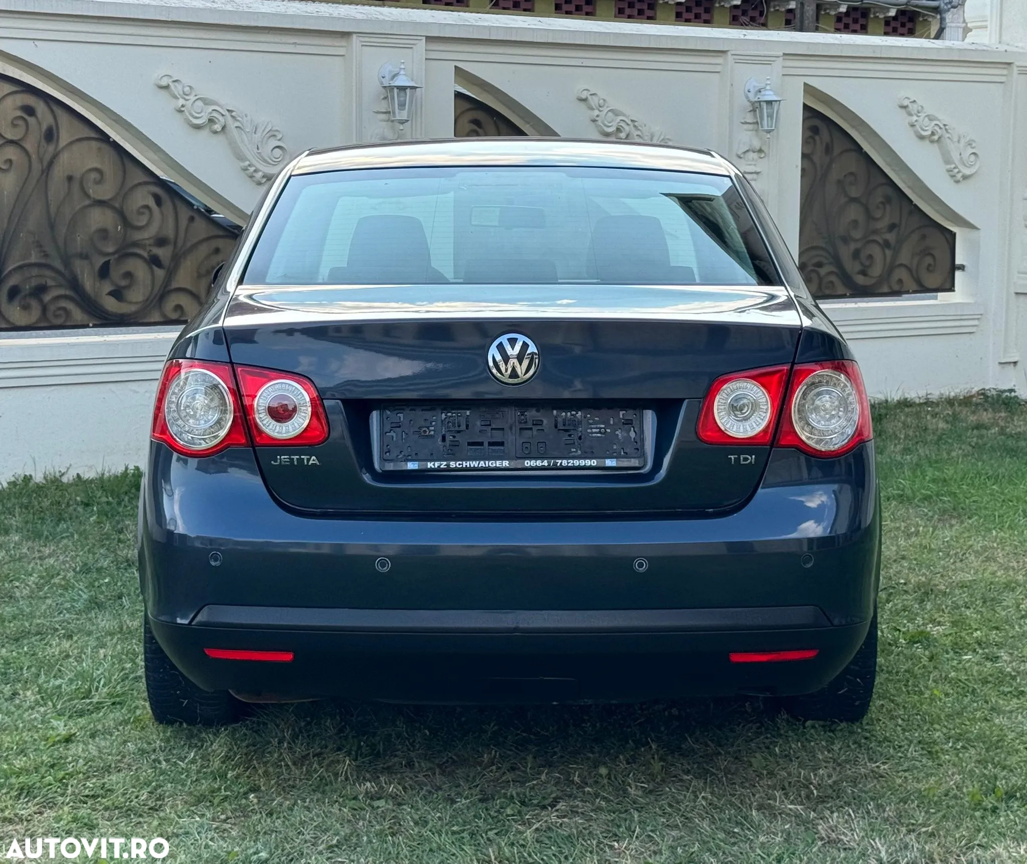 Volkswagen Jetta - 9