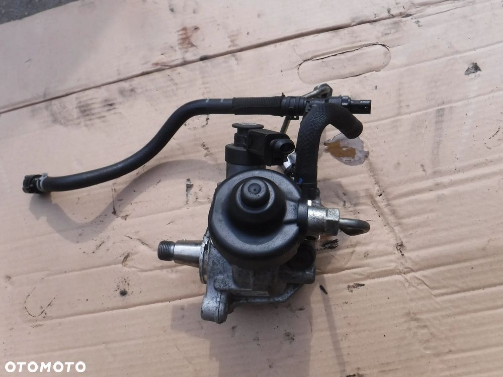 Vw Skoda Seat Audi 1.6  TDI CR pompa wtryskowa 04L130755D 0445010537 - 2