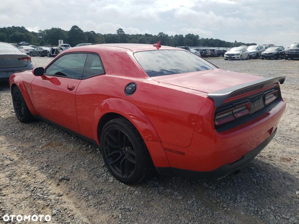 Dodge Challenger - 5