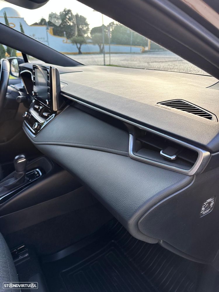 Toyota Corolla Touring Sports 1.8 Hybrid Comfort+P.Sport - 17