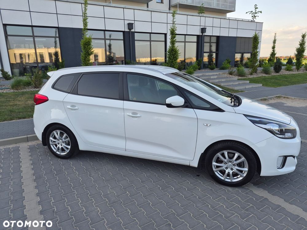 Kia Carens 1.6 GDI M EU6 - 4