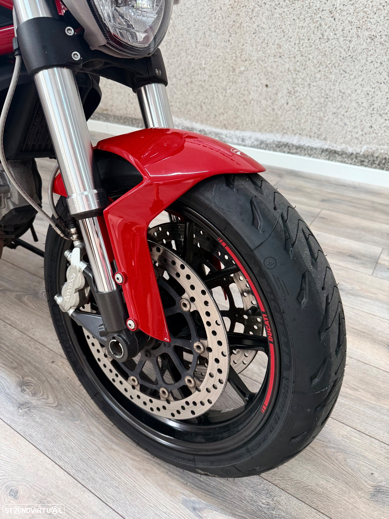 Ducati Monster 796 - 8
