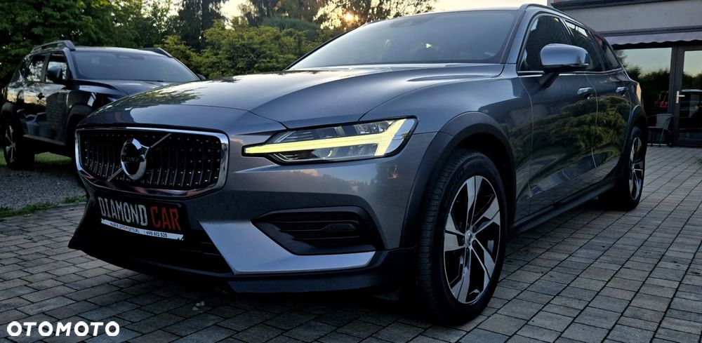 Volvo V60 Cross Country D4 AWD Geartronic Pro - 4