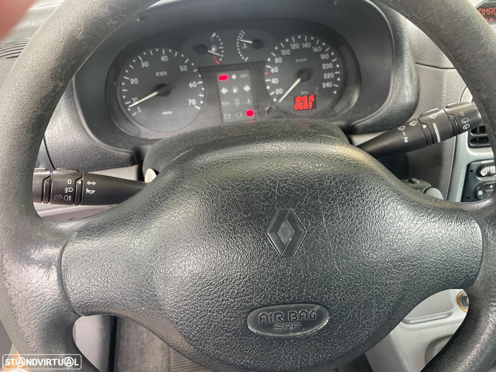 Renault Clio 1.9 D RXE - 12