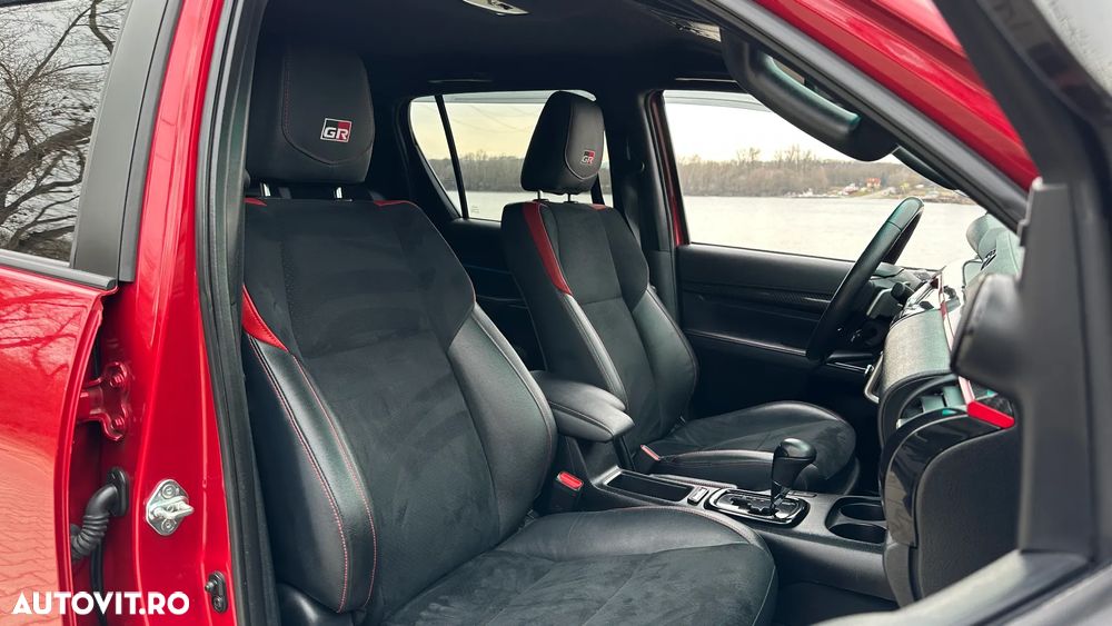 Toyota Hilux 2.8D 204CP 4x4 Double Cab AT GR Sport II - 15