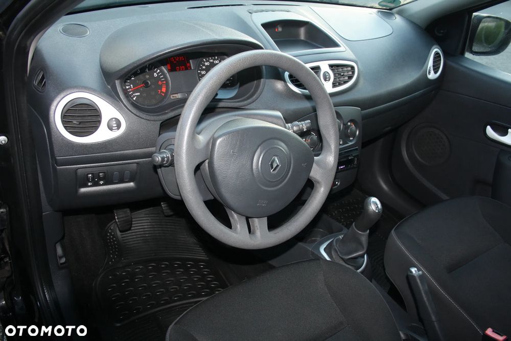 Renault Clio 1.2 16V 75 Yahoo - 10
