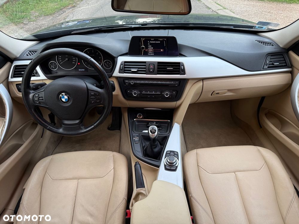 BMW Seria 3 320d DPF Edition Lifestyle - 11
