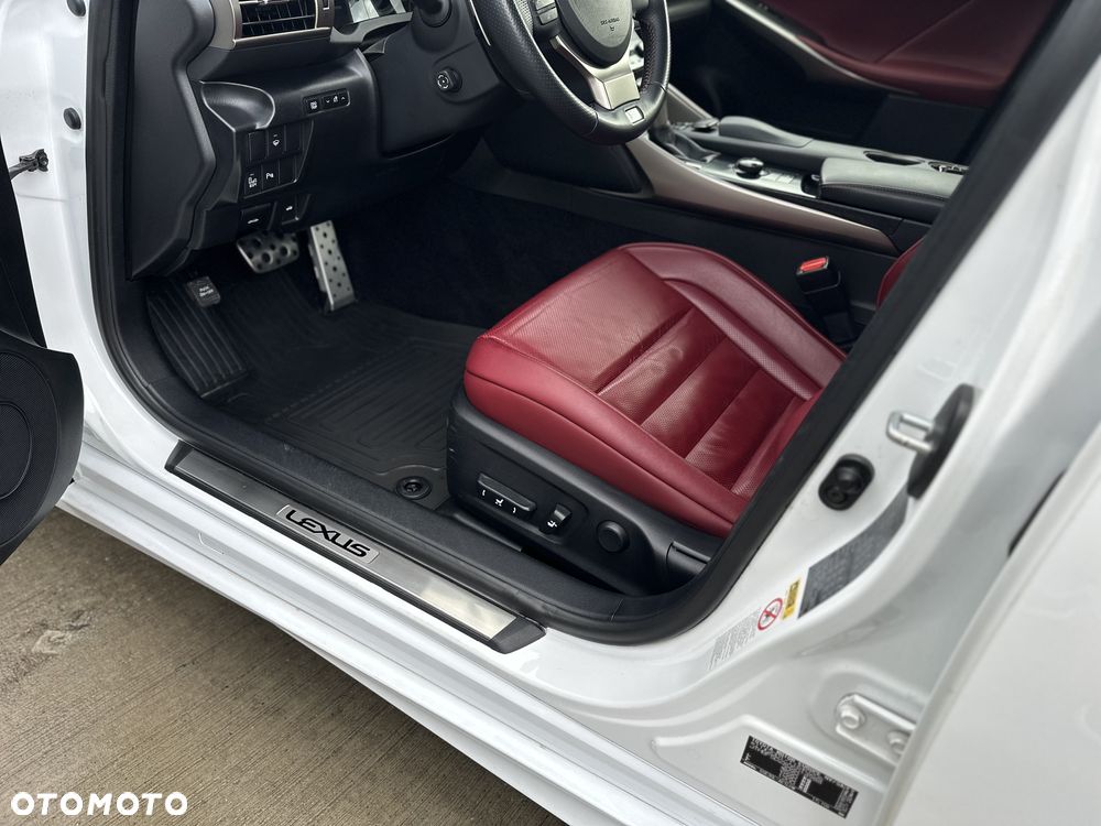 Lexus IS 250 F Sport - 13