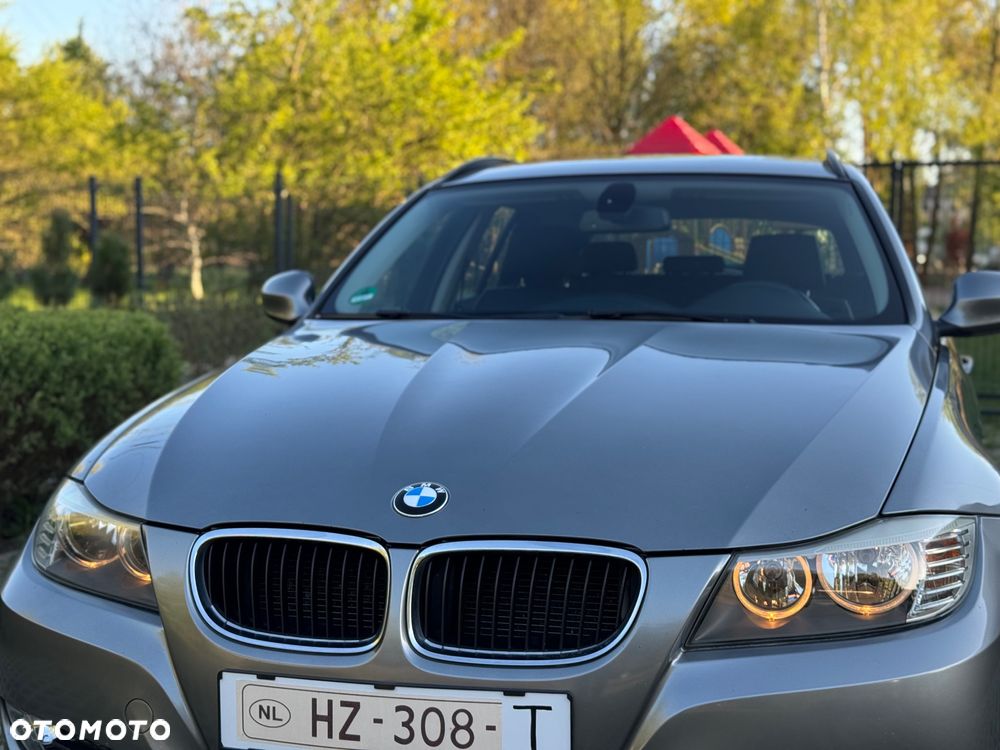 BMW Seria 3 318d DPF Edition Sport - 8