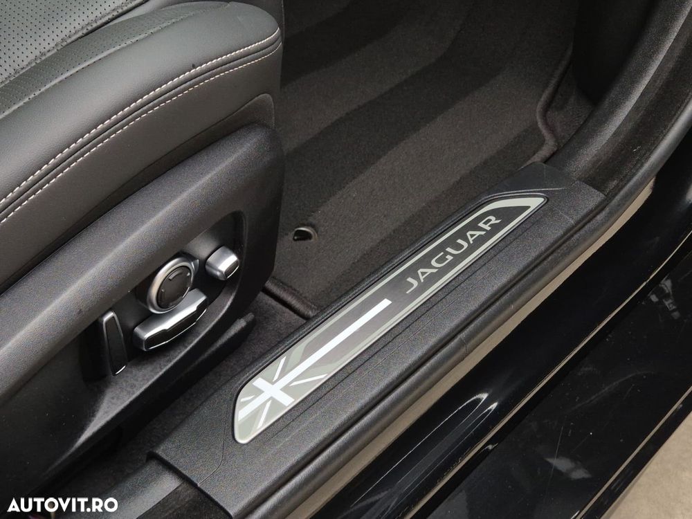 Jaguar XE D200 Aut. R-Dynamic SE - 8