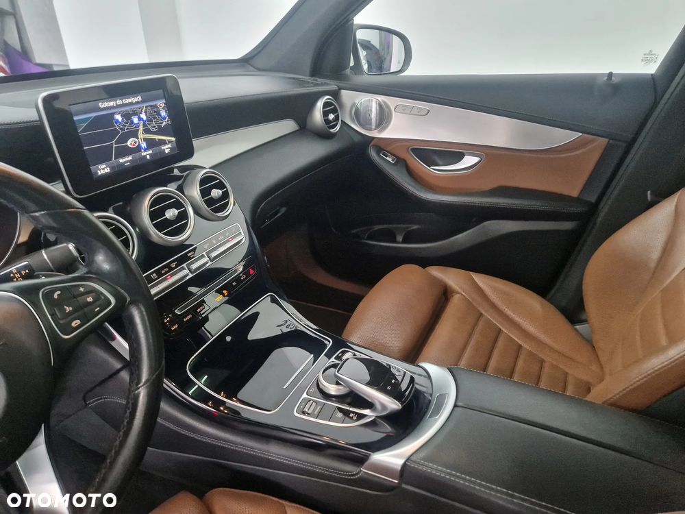 Mercedes-Benz GLC - 22