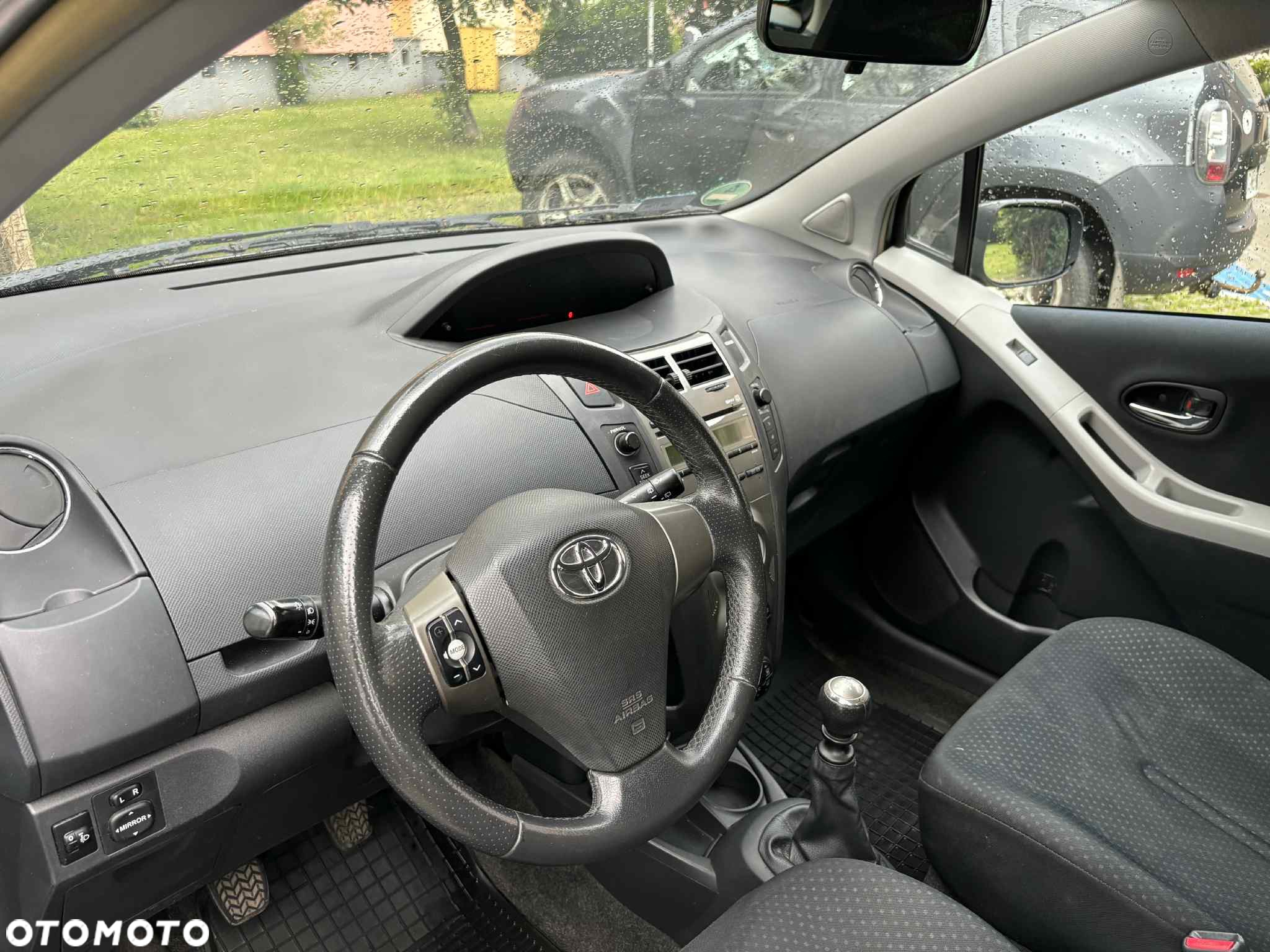 Toyota Yaris 1.33 VVT-i Executive - 6