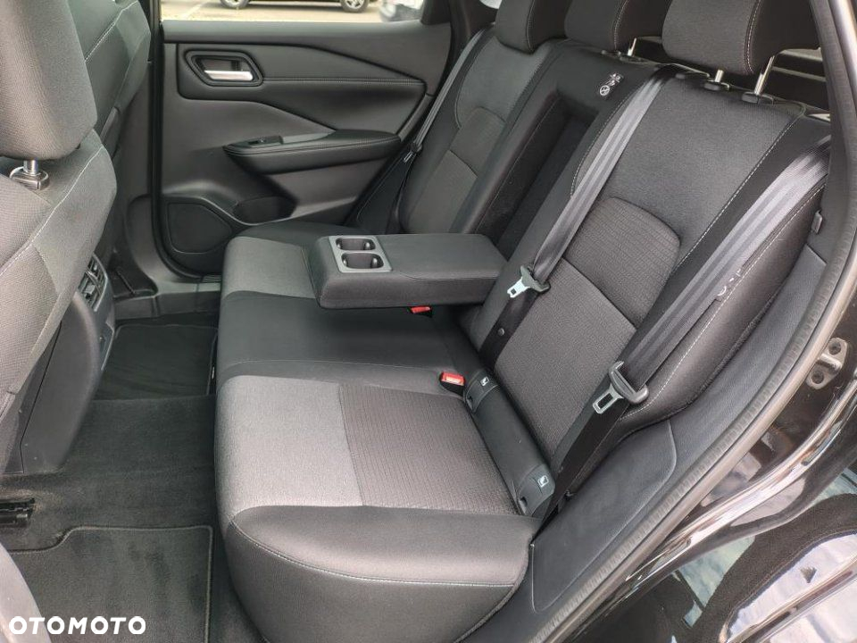 Nissan Qashqai 1.3 DIG-T N-Connecta DCT - 12
