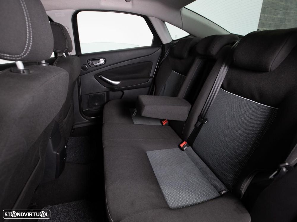 Ford Mondeo - 9