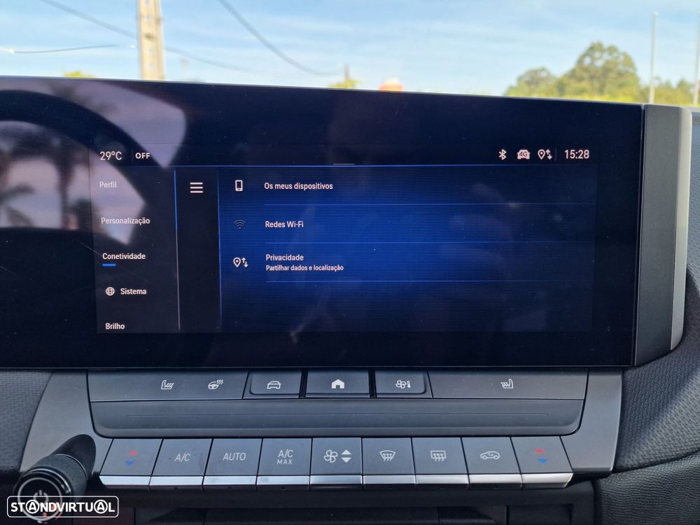 Opel Astra 1.2 T Elegance Aut. - 39