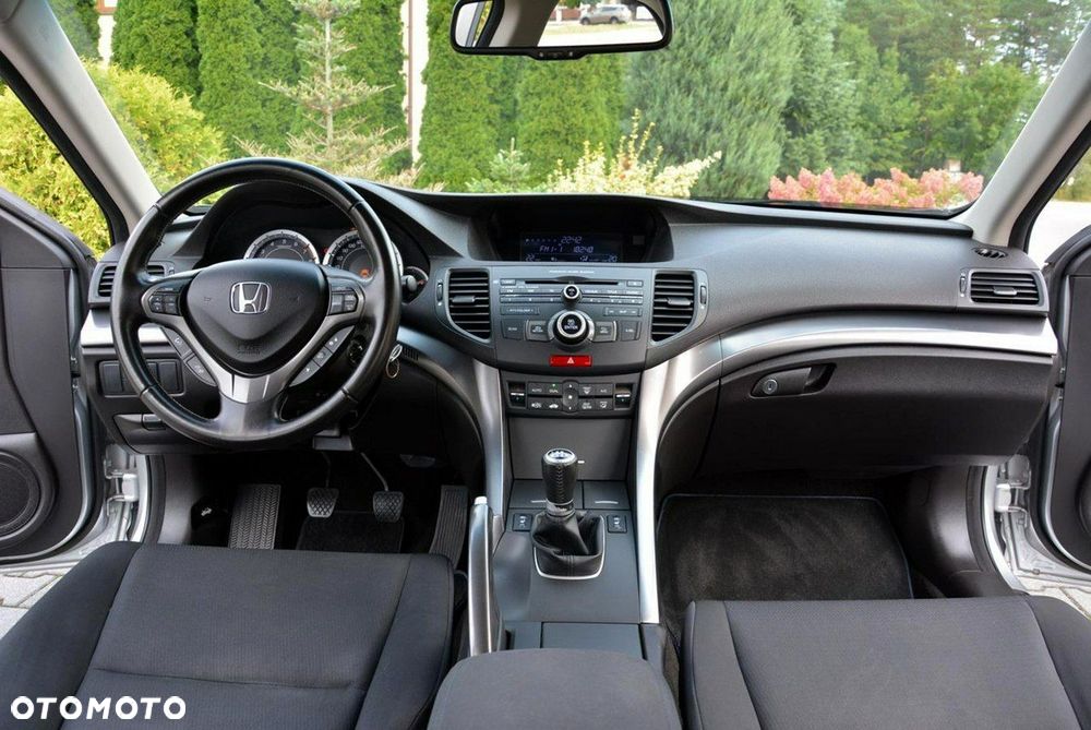 Honda Accord 2.0 Comfort - 24