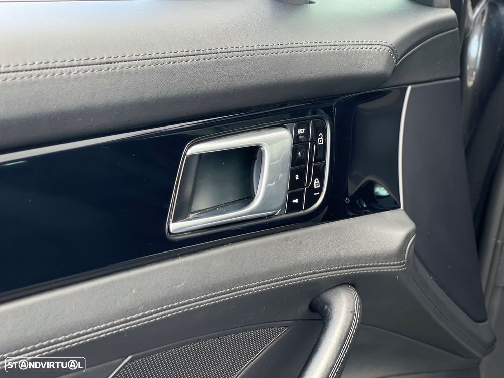 Porsche Panamera Sport Turismo 4 E-Hybrid Platinum Edition - 24