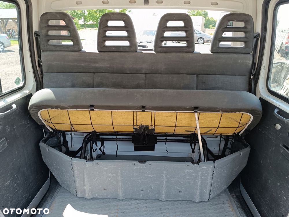 ławka fotel kanapa tył doka dubel kabina iveco daily 99-14 master schowek - 2