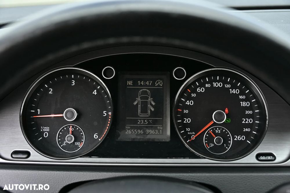 Volkswagen Passat Variant 2.0 TDI DSG BlueMotion Technology Comfortline - 11