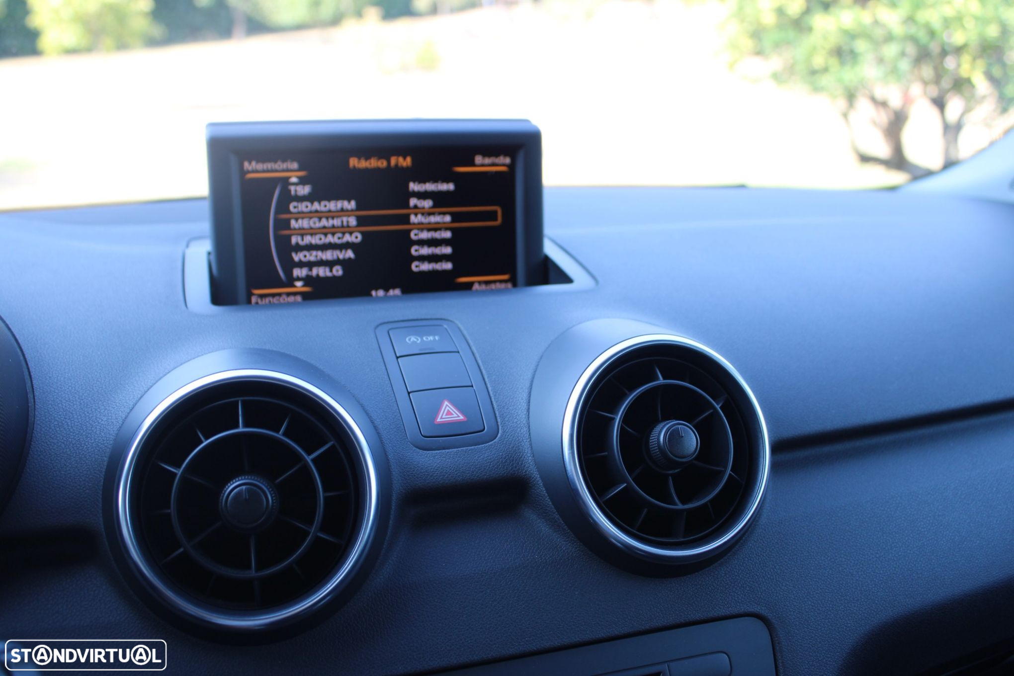 Audi A1 1.6 TDI Advance - 12