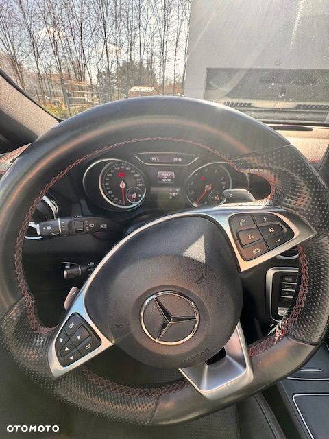 Mercedes-Benz GLA 250 4-Matic AMG Line - 6