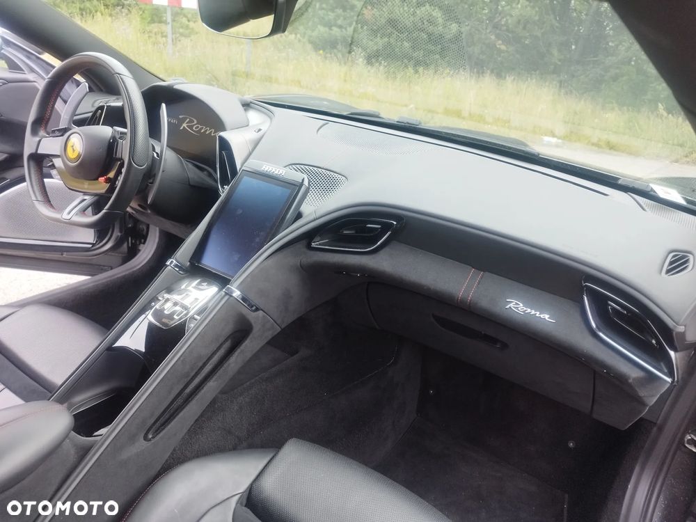 Ferrari Roma - 24