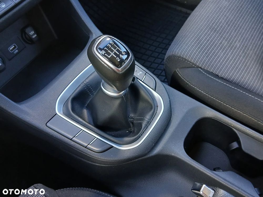 Hyundai i30 1.5 DPI Modern - 13