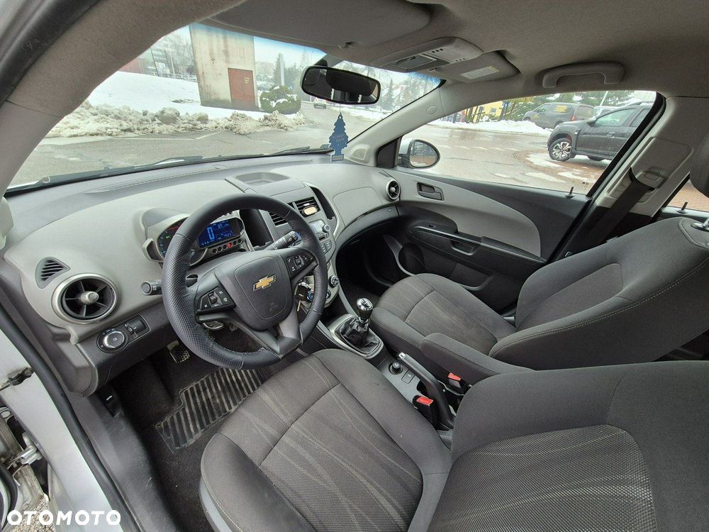 Chevrolet Aveo - 10