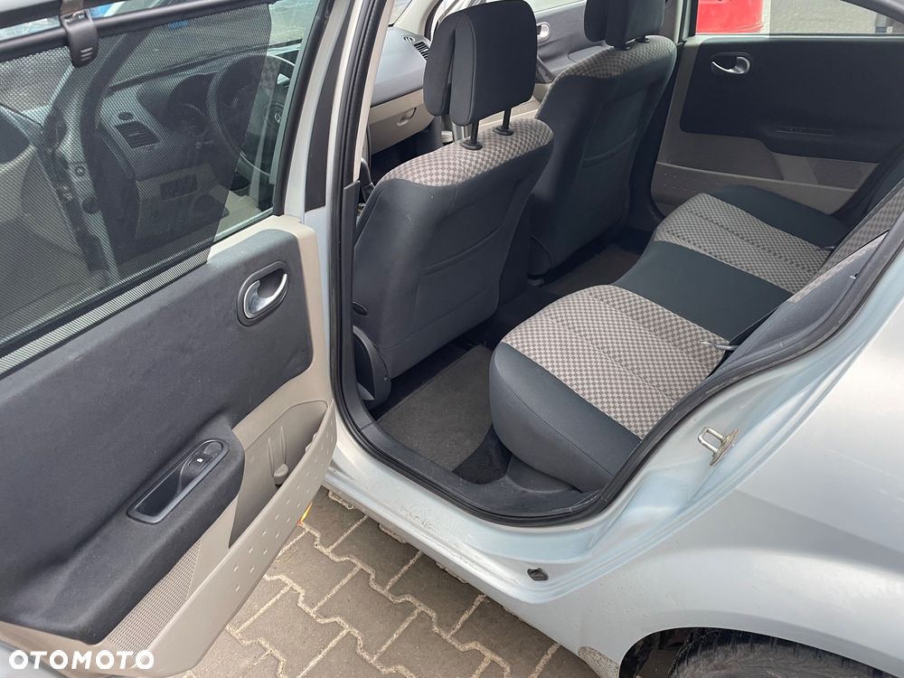 Renault Megane 1.6 Authentique - 12