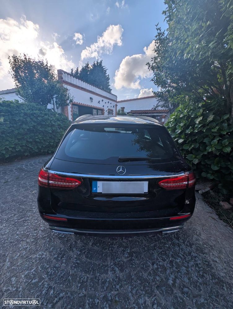 Mercedes-Benz E 300 Bluetec Hybrid Avantgarde - 9