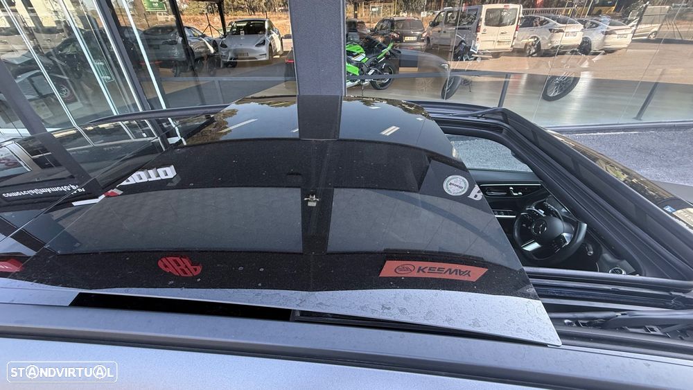 Mercedes-Benz C 300 e AMG Line - 35