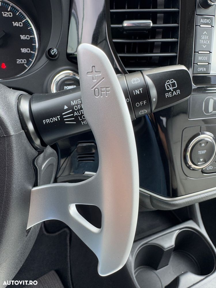 Mitsubishi Outlander 2.0 4WD Top - 21