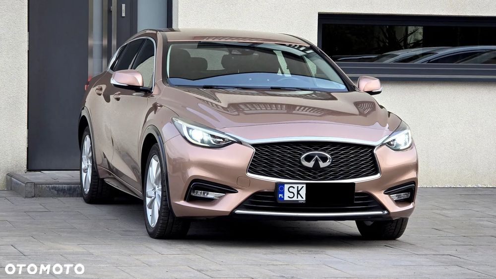 Infiniti Q30 1.6t Business Executive - 1