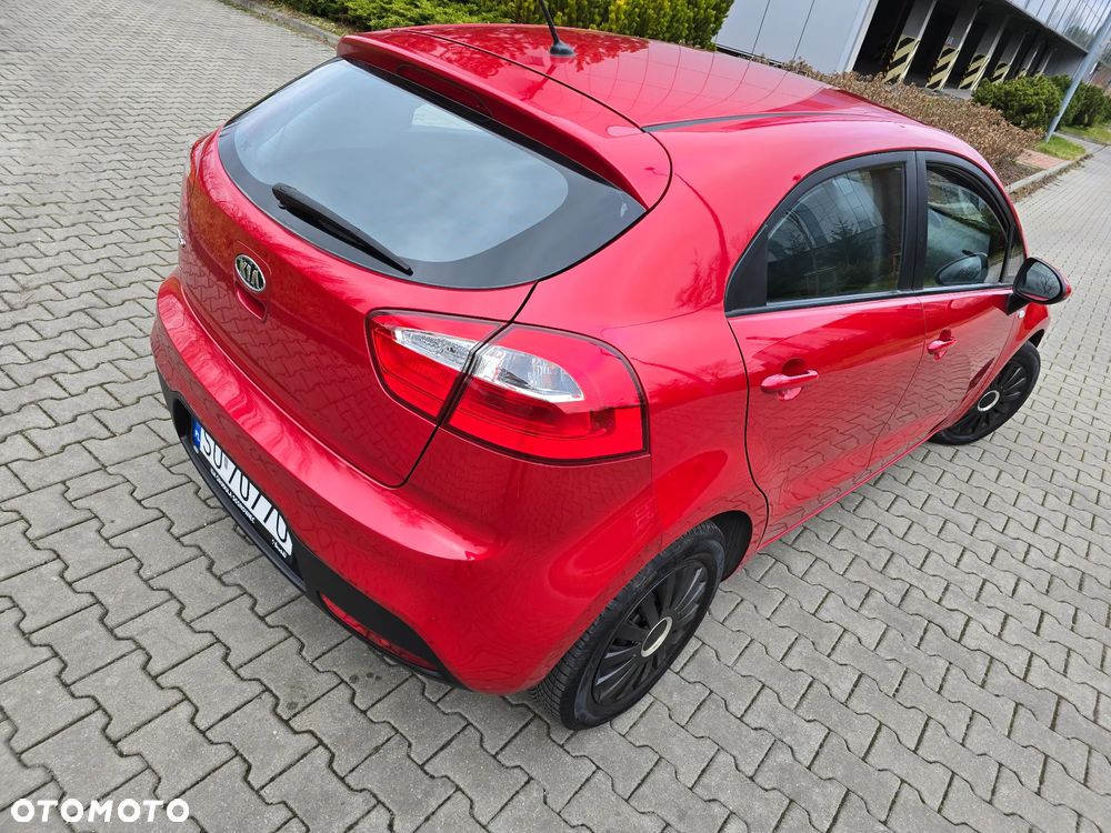 Kia Rio - 14