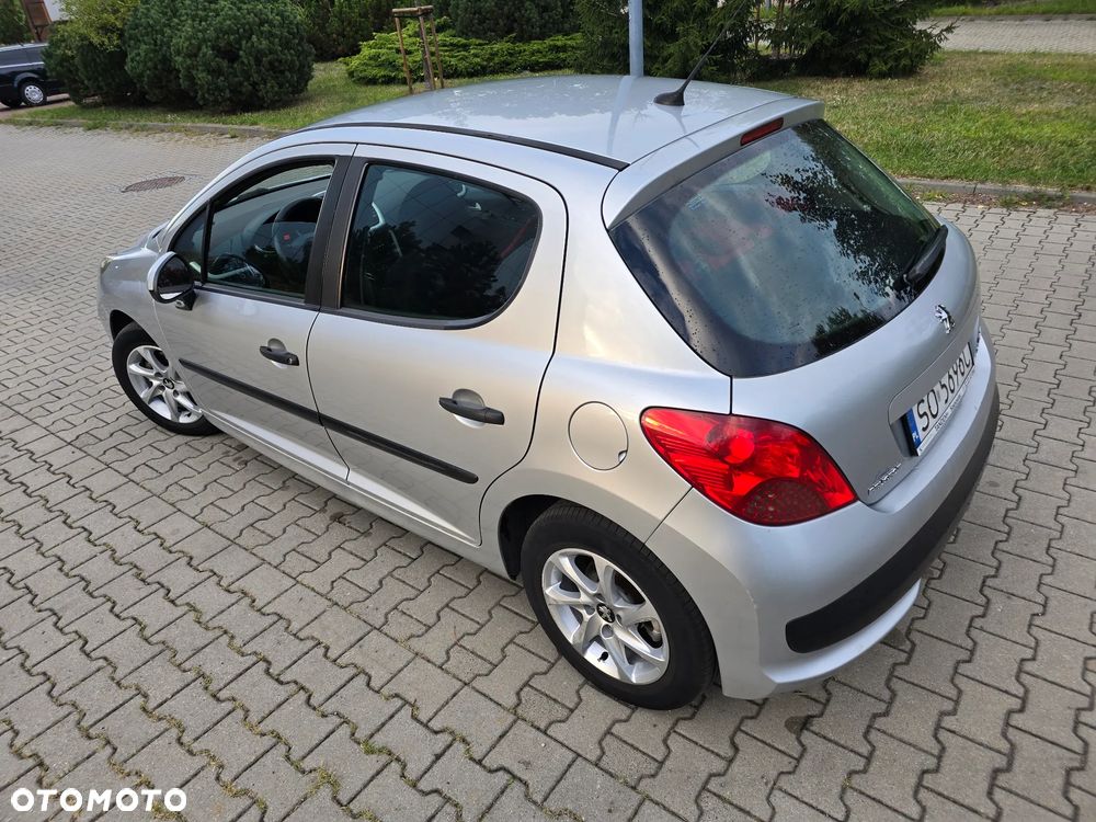 Peugeot 207 1.6 HDi 16V Trendy - 20