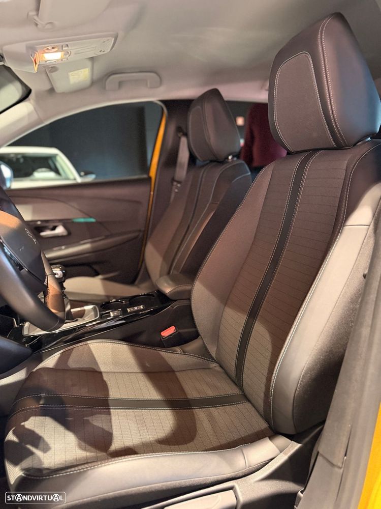 Peugeot 208 1.2 PureTech Allure - 27