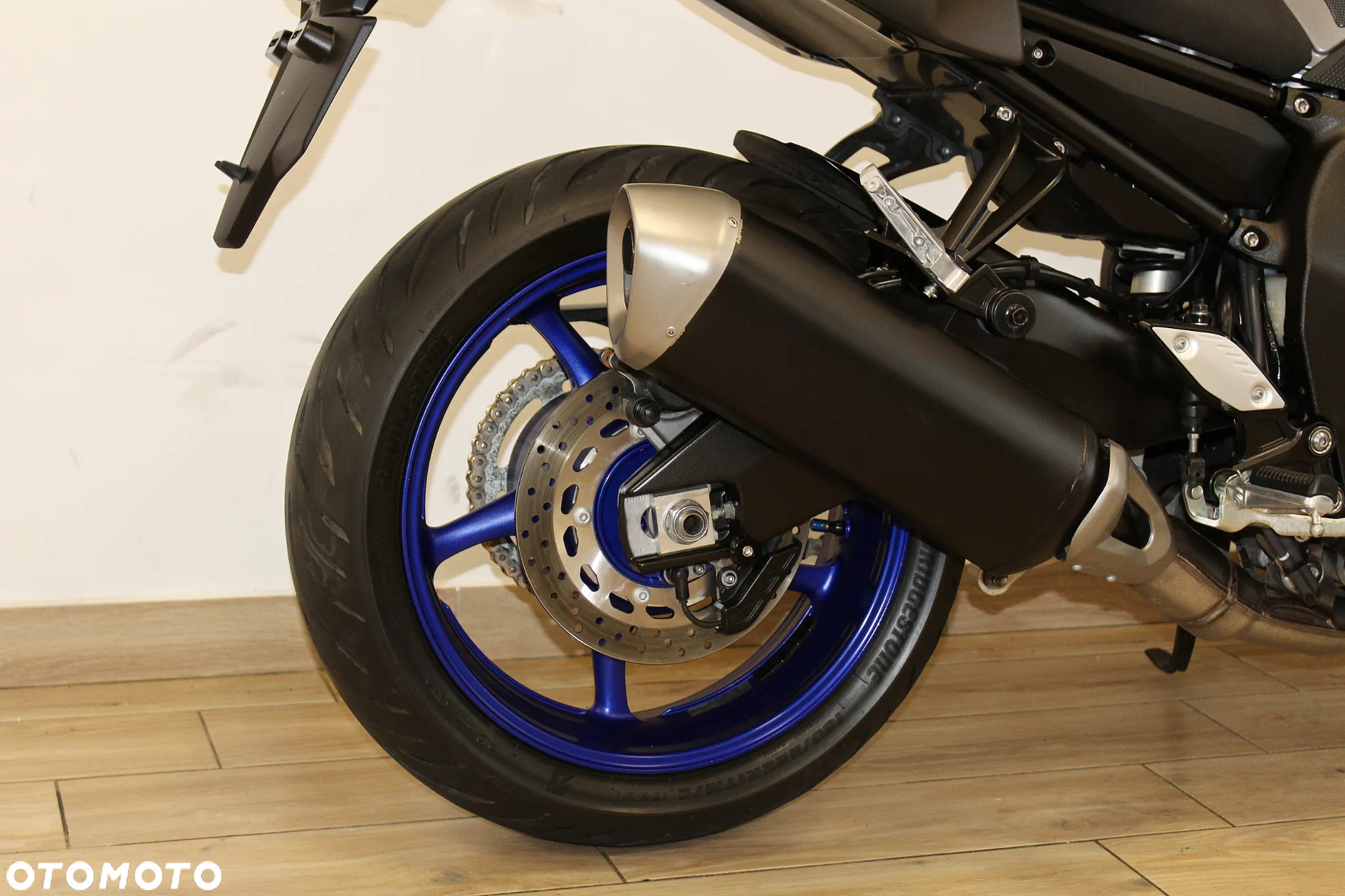 Yamaha FZ - 13