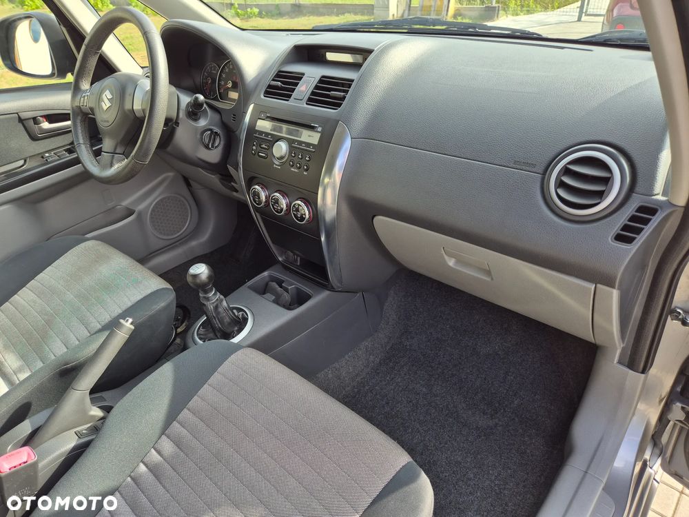 Suzuki SX4 1.6 GS / Premium 4WD - 18