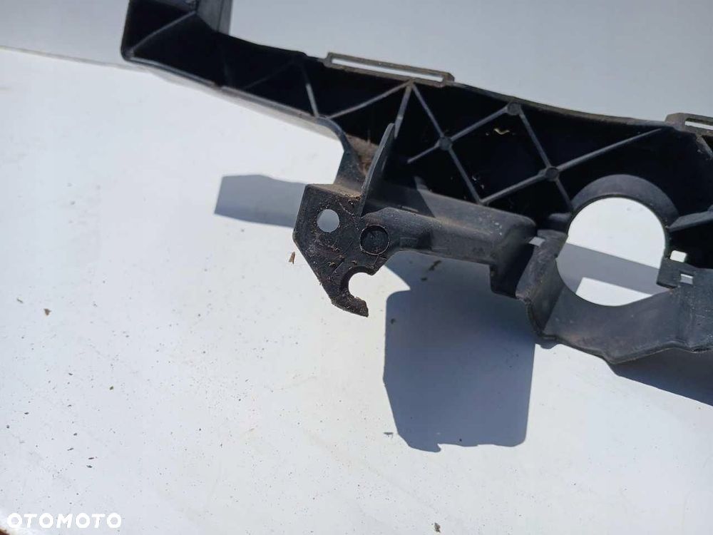 SLIZG POD REFLEKTOR LAMPE PRAWY BMW 3 E90 E91 04-08r. 7116708 - 3