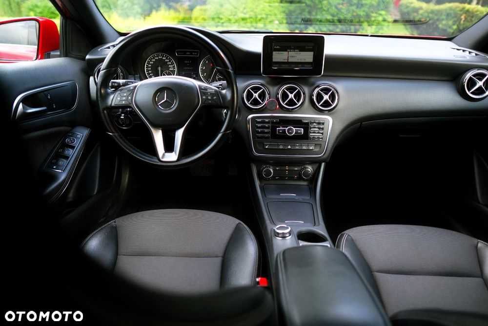 Mercedes-Benz Klasa A 180 7G-DCT - 7