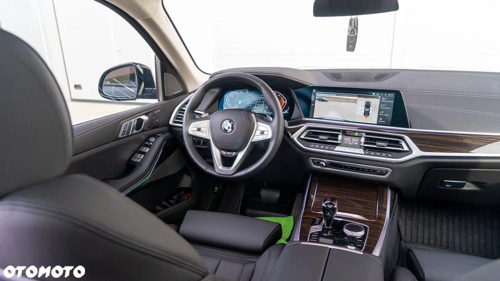 BMW X7 - 14
