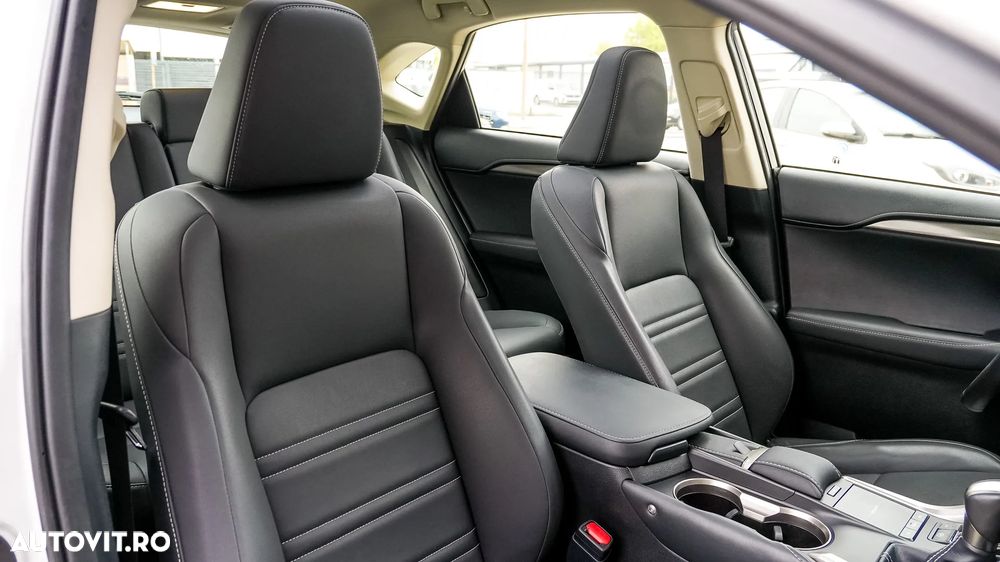 Lexus Seria NX 300h AWD F Sport - 29