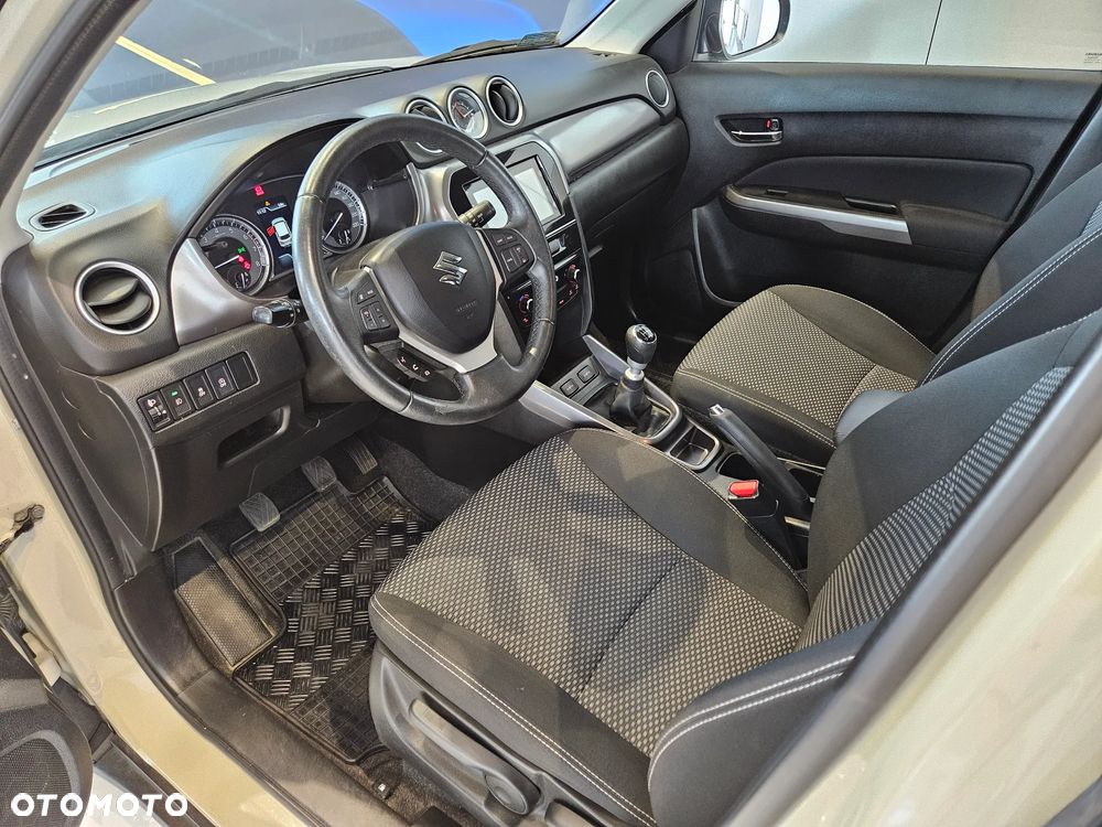 Suzuki Vitara 1.4 Boosterjet Premium 2WD - 6