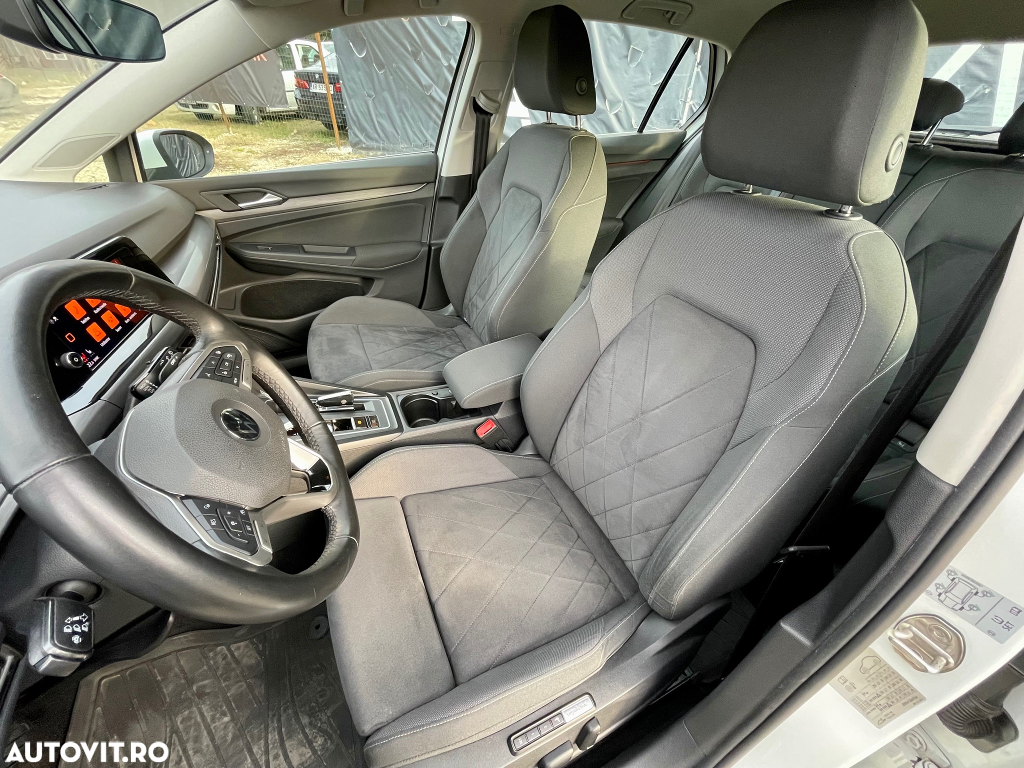 Volkswagen Golf 2.0 TDI DSG Style - 13