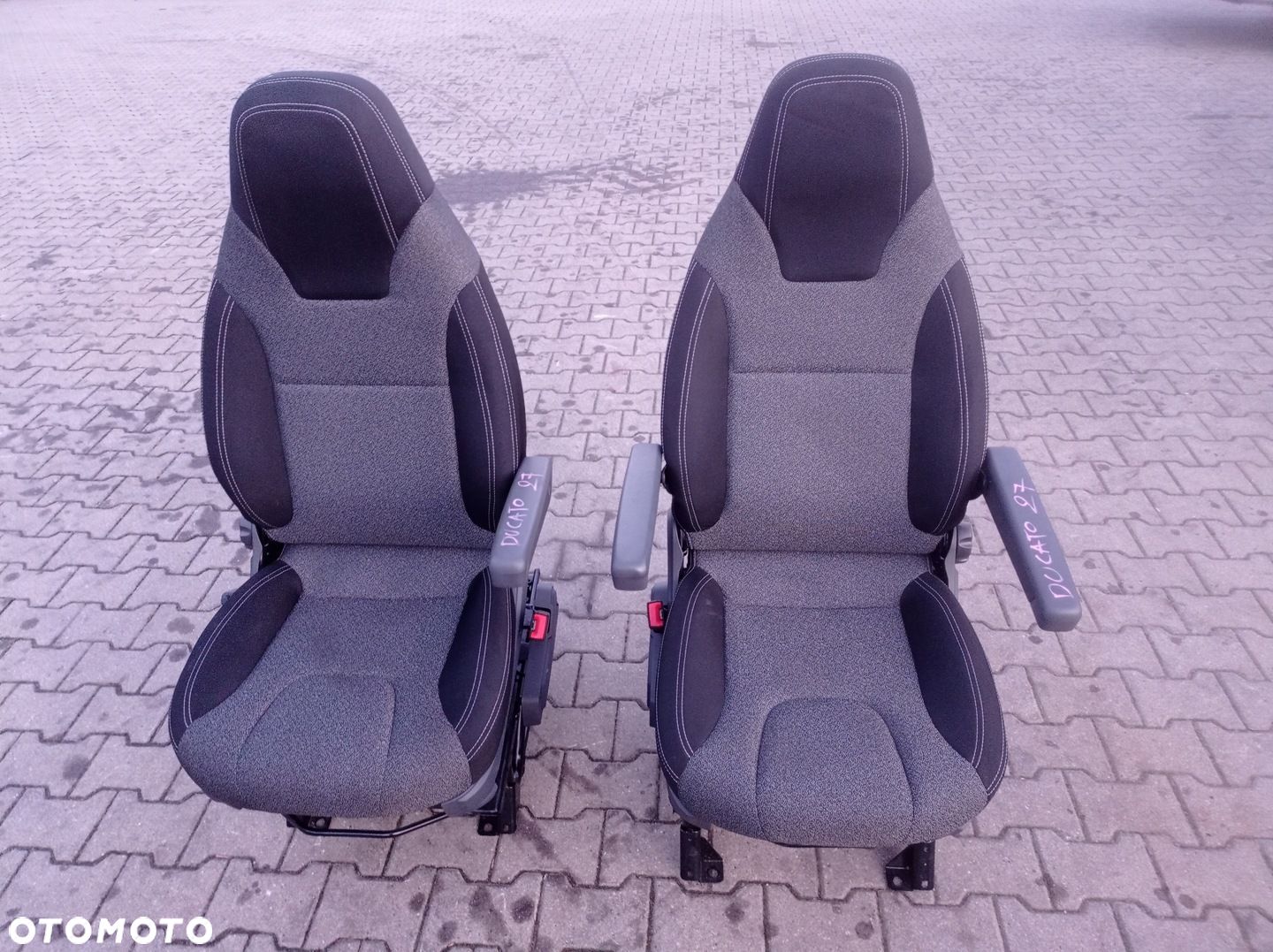 Ducato Boxer Jumper 06- Fotel Kierowcy Pasażer Jedynka Podłokietnik Kamper - 1