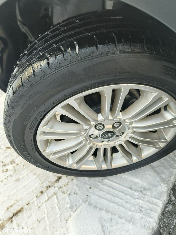 Land Rover Range Rover Evoque - 32