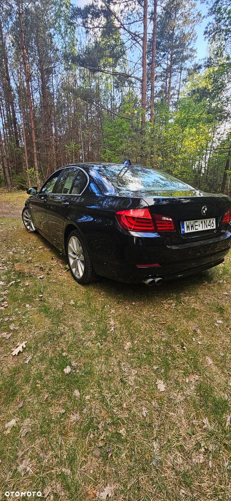 BMW Seria 5 528i xDrive Luxury Line - 7
