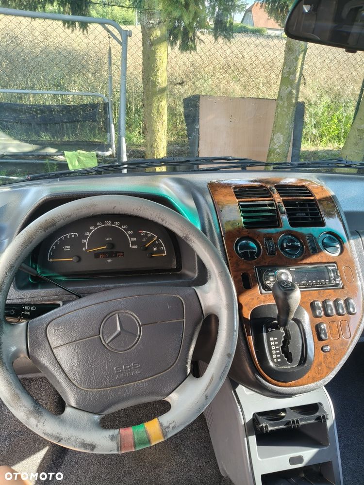 Mercedes-Benz V-Class 2000 photo 3